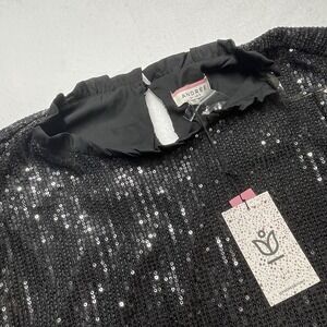 NWT Andree By Unit Sequin Ruffle Trim Top‎ Short Sleeve Black